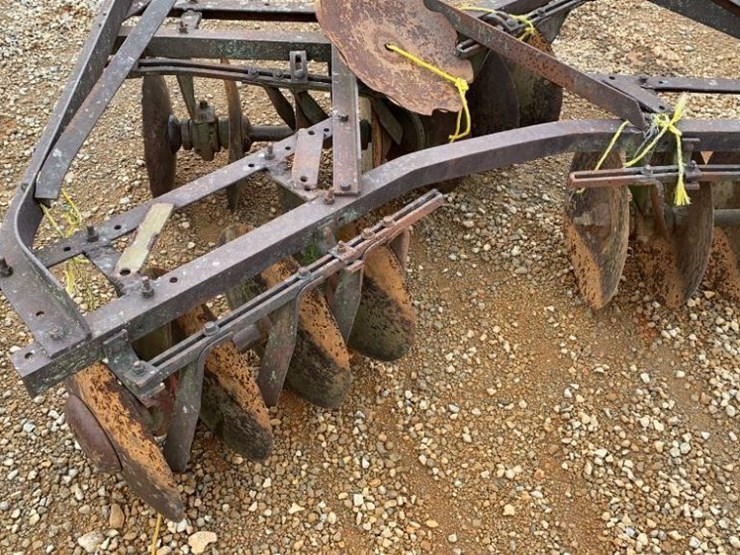 DISC Lot 553, Consignment Auction, 8/15/2022, Fowler Auction & Real