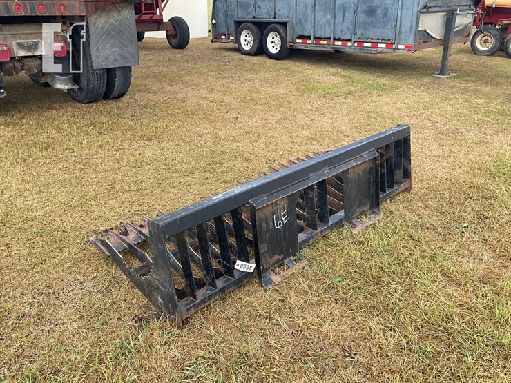 JOHN DEERE ROCK BUCKET Lot , Summer Consignment Auction East Ring