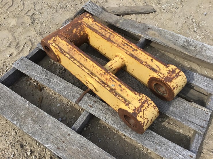 Excavator Linkage Lot HI3021, Aug 17, 2022 Equipment Auction, 8/17