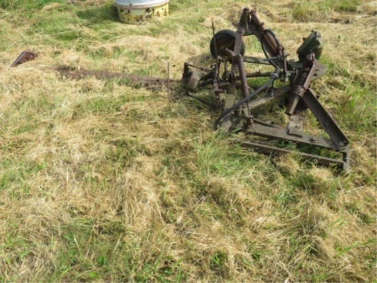 JD 7ft. Sickle Mower Draw bar mount PTO Lot 66f, Ronald/Nancy Byklum