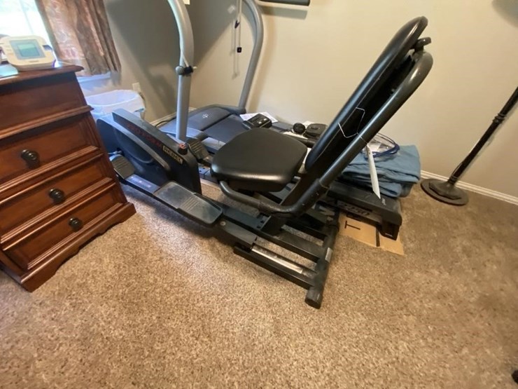 Proform Recumbent Bike & Elliptical Cross Trainer Lot 120, Walkup