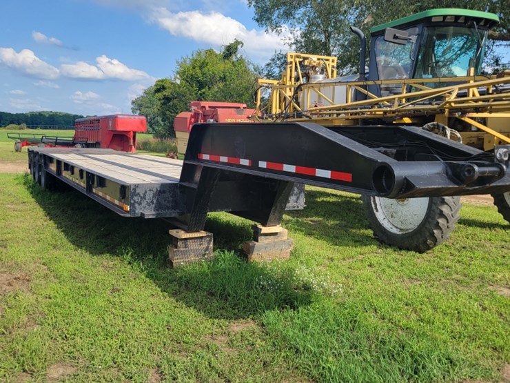 Triaxle equipment trailer Lot 401, Annual Voelker Bros. Fall