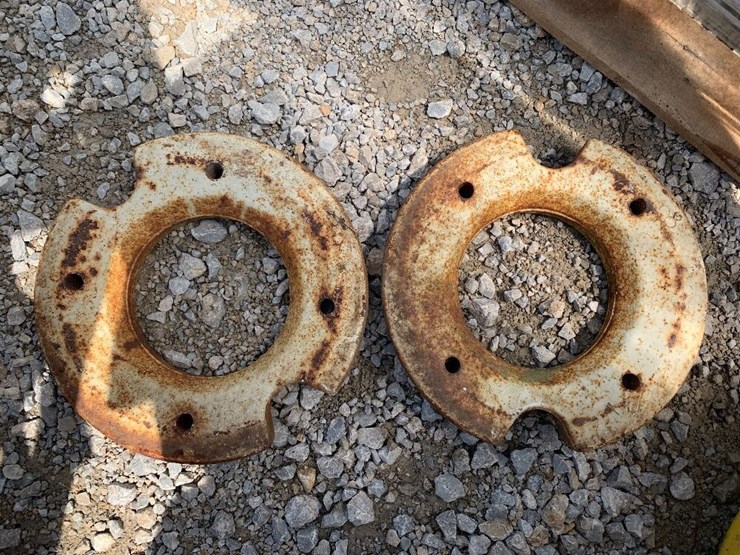 Set of Cub Cadet Wheel Weights Lot 1549, 2022 GARDEN TRACTOR