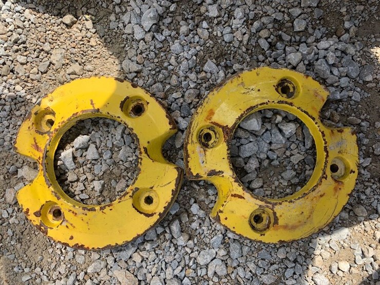 Set of Cub Cadet Wheel Weights Lot 1550, 2022 GARDEN TRACTOR CONSIGNMENT AUCTION, 8/21/2022