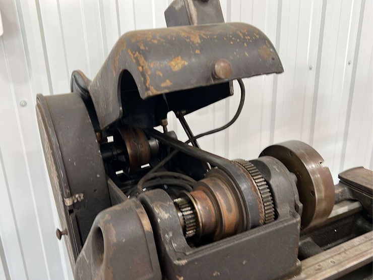 Logan model 820 metal lathe Lot 322, Summer Online Equipment Auction
