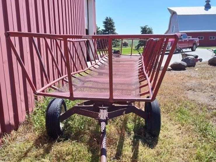Hay Wagon Lot 166, AUGUST 2022 CONSIGNMENT SALE , 8/23/2022, Vold