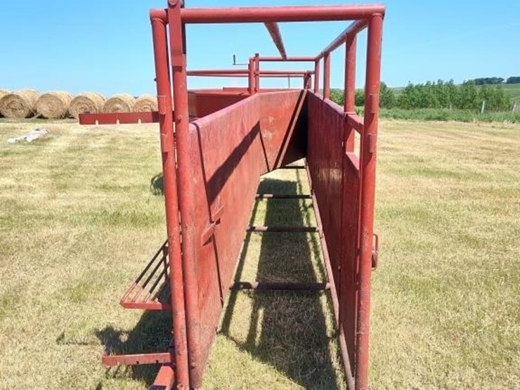 Stur D Cattle Tub and Alley Lot 13, AUGUST 2022 CONSIGNMENT SALE , 8/23/2022, Vold