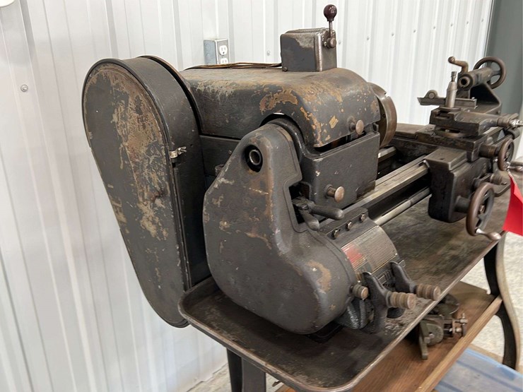 Logan model 820 metal lathe Lot 322, Summer Online Equipment Auction