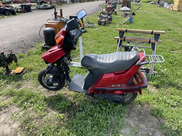 1986 Honda Elite 150 Moped Lot 1615, August Farm Consignment, 8/25