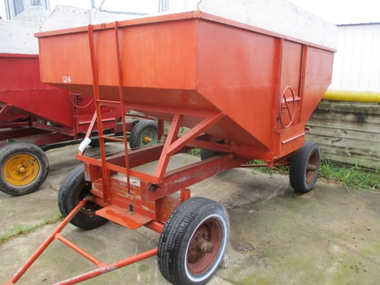150 BU GRAVITY WAGON Lot 1258, Ottawa Ohio Farm Equipment Consignment Auction, 8/27/2022