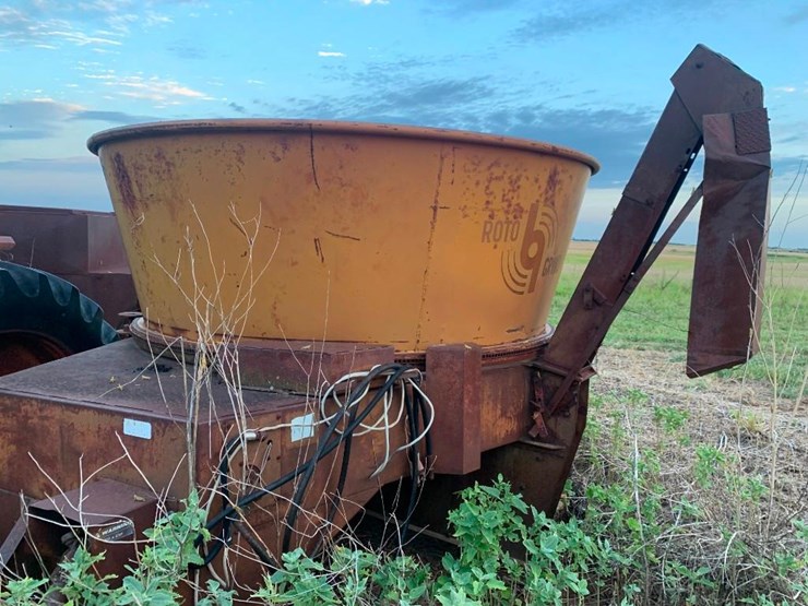 Tub Grinder Lot 127, Joe Weve Retirement Equipment Auction, 8/27
