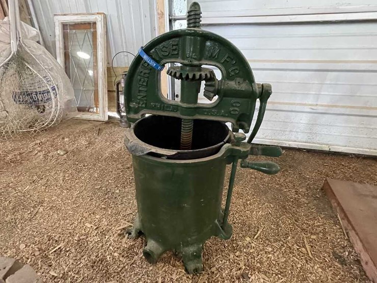 Enterprise Manufacturing Cider Press Lot 68, Vintage Farm Equipment & Collectables, 8/29/2022