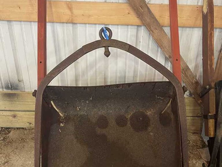 Horse Drawn Dirt Slip Lot 31, Vintage Farm Equipment & Collectables, 8/29/2022, Eastern Iowa