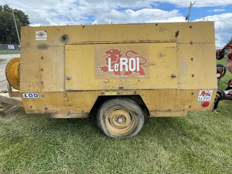 LeRoi 100 Portable Air Compressor Lot 7, Fall Consignment Auction, 8/27/2022, Eastern Iowa