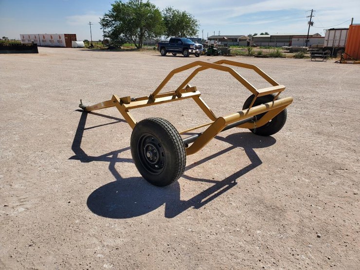 Tumblebug Round Bale Hay Dolly Lot 828, Day 2 (Ring 1) August Public Equipment Auction, 8/31