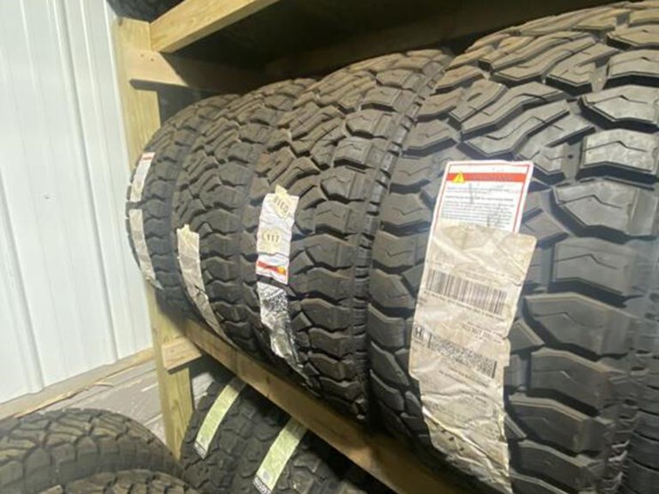 Set of 4 Hankook Tires Lot 558, Excavators, Dump Trucks, Boom Lift