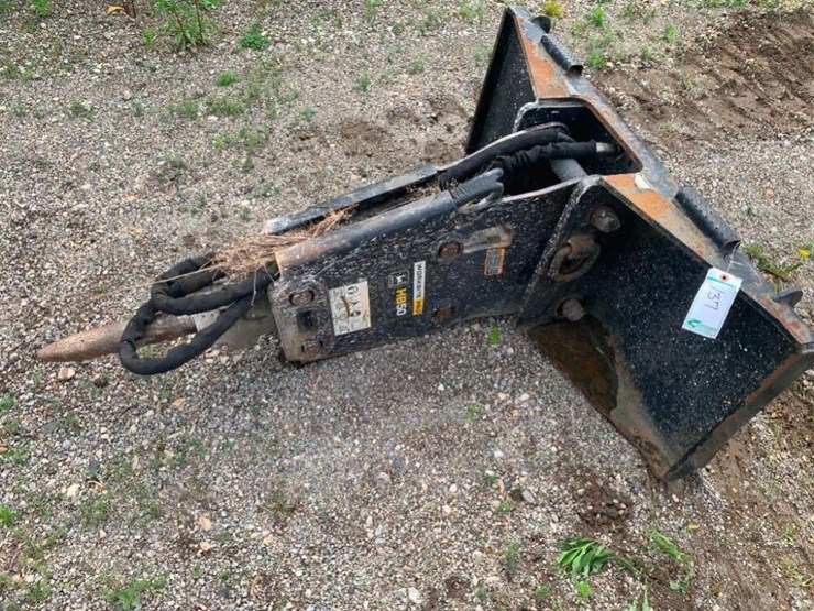 Skid steer jack hammer Lot 137, QUINN EXCAVATING AND PAVING AUCTION, 8/30/2022, Sheridan