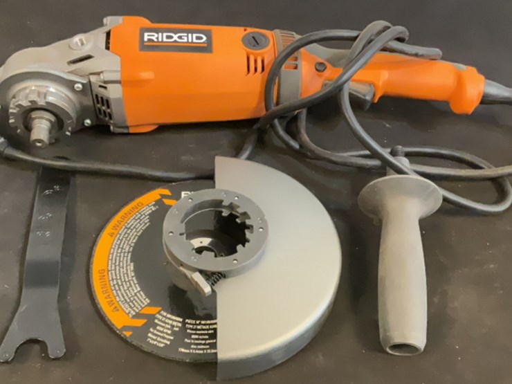 Ridgid 7" Angle Grinder R10202 Lot 907, August Monthly Day 1 Auction