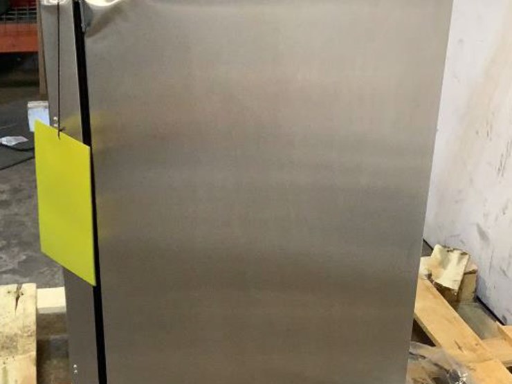 Intertek Outdoor Beverage Refrigerator CBR1501SSOD Lot 42a, August Monthly Day 1 Auction, 8