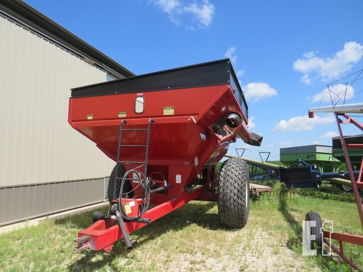 BRENT 672 Lot 14, Aden Farm Retirement Auction, 9/1/2022, Sale Barn