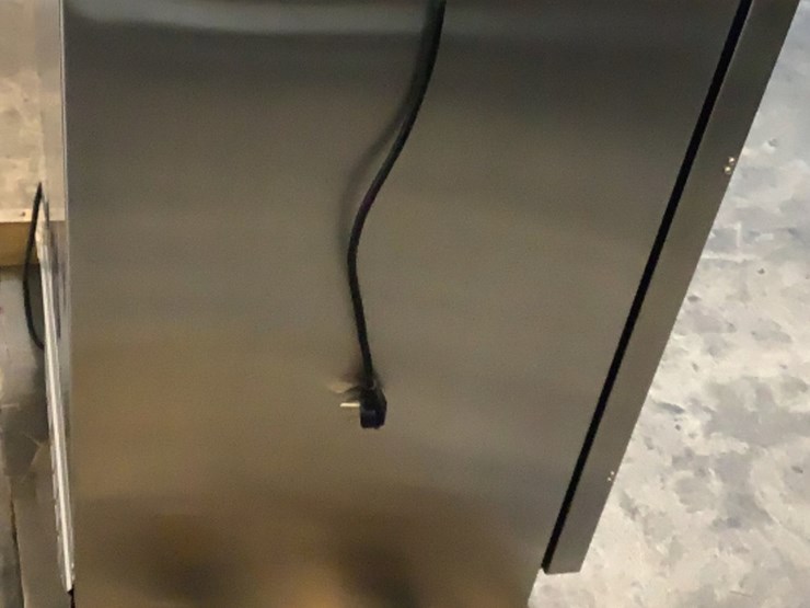 Edgestar Outdoor Refrigerator CBR1501SSOD Lot 42b, August Monthly