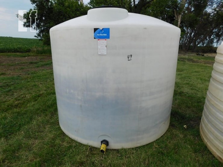 1500 GALLON WATER TANK Lot 49, Aden Farm Retirement Auction, 9/1