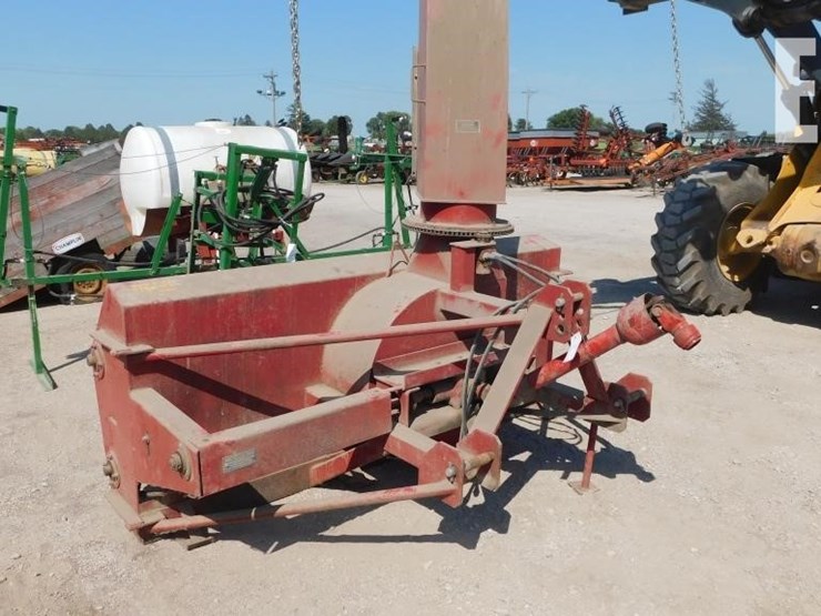 SCHWEISS SNOW BLOWER Lot 770, Pocahontas Machinery Auction Ring 1, 9/14/2022, Sale Barn