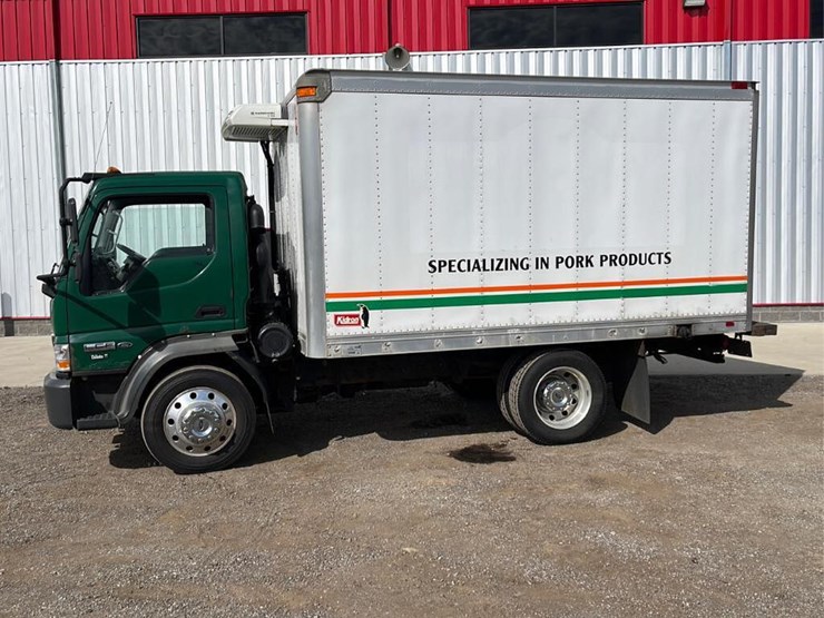 "ABSOLUTE" 2007 Ford Low Cab Forward Refrigerated Box Truck Lot 695
