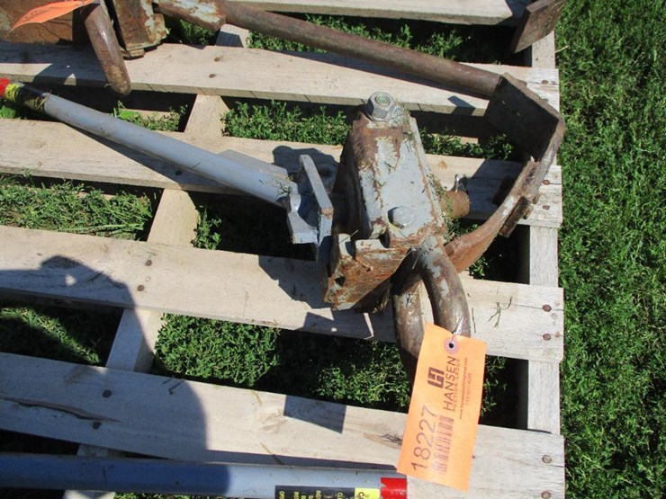 18227 • Agri Speed Quick Hitch Lot 18227, Tractor, Skid Steer, John