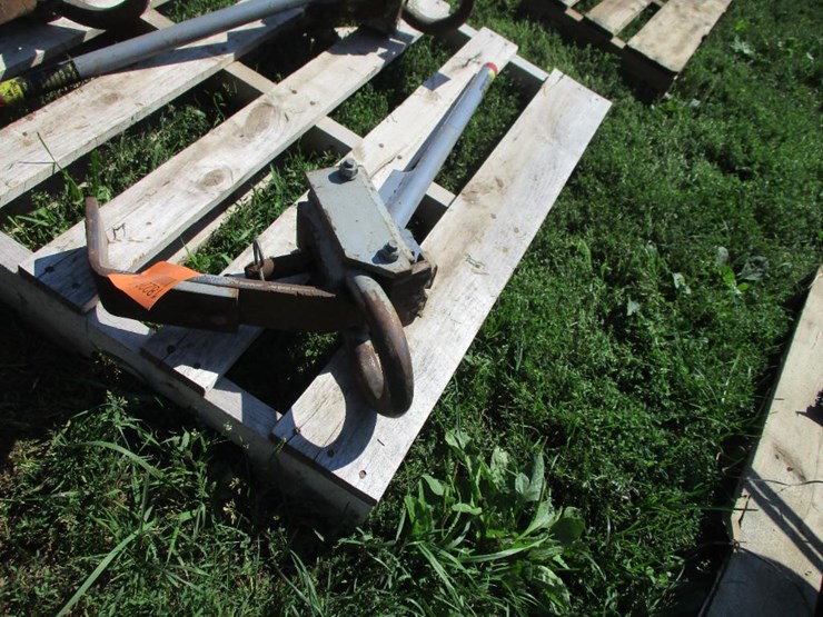 18226 • Agri Speed Quick Hitch Lot 18226, Tractor, Skid Steer, John