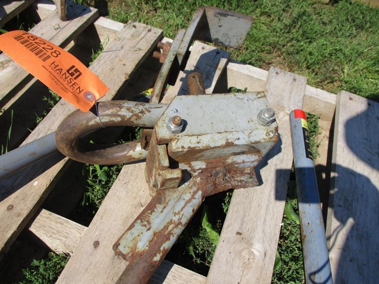 18228 • Agri Speed Quick Hitch Lot 18228, Tractor, Skid Steer, John