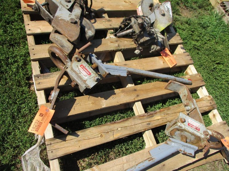 18232 • Agri Speed Quick Hitch Lot 18232, Tractor, Skid Steer, John