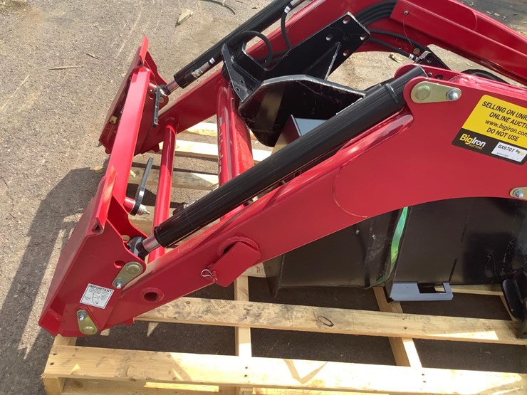 Mahindra 3550CL Quick Attach Loader w/ 76" Bucket Lot GX6707, Sep 07