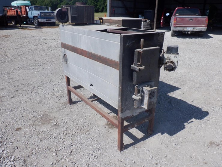 Longwood Series VII Dual Fuel Furnace Lot HC2929, Sep 07, 2022