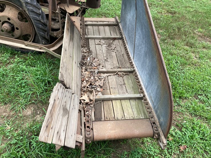 Antique Corn Binder Lot HE7093, Sep 07, 2022 Equipment Auction, 9