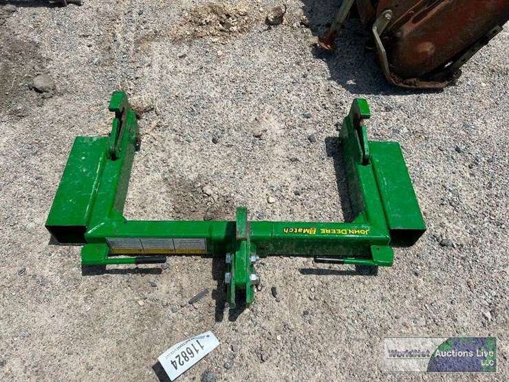 JOHN DEERE iMATCH QUICK HITCH Lot 847, WNA 337 Annual Late Summer