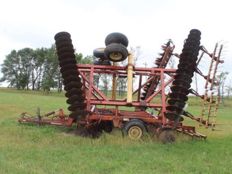 KRAUSE 4950 Lot 127, Halverson Large Farm Equipment Auction, 9/9