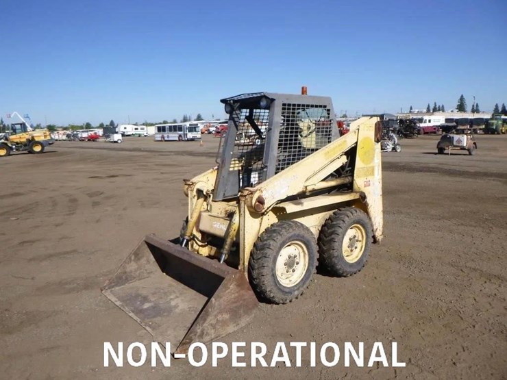 1993 Gehl SL4625SX Skid Steer Loader Lot 266, Monthly Public Auction