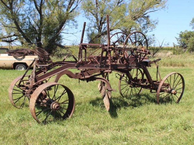 Antique Iron 4 Wheel Road Grader Lot 110, Halverson Large Farm