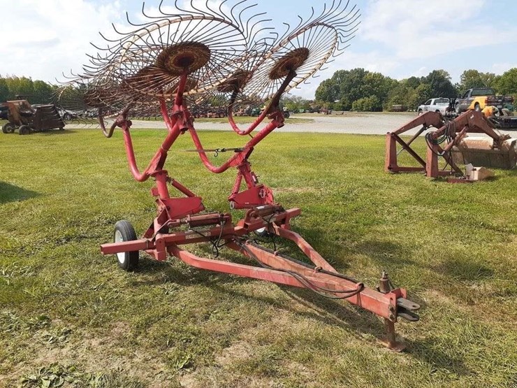8 Wheel Hay Rake Lot 245b, 38th Annual FALL Consignment LIVE