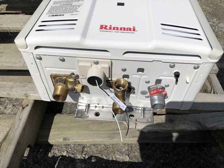 Rinnai Propane Outdoor Tankless Water Heater Lot 2526, September