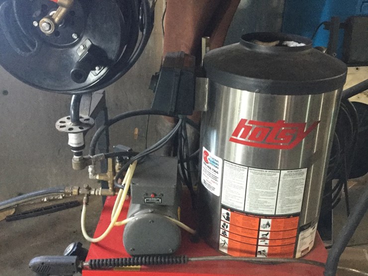 Hotsy portable steam cleaner Lot 4, NYE Contracting, 9/10/2022, Wegner Auctioneers Auction