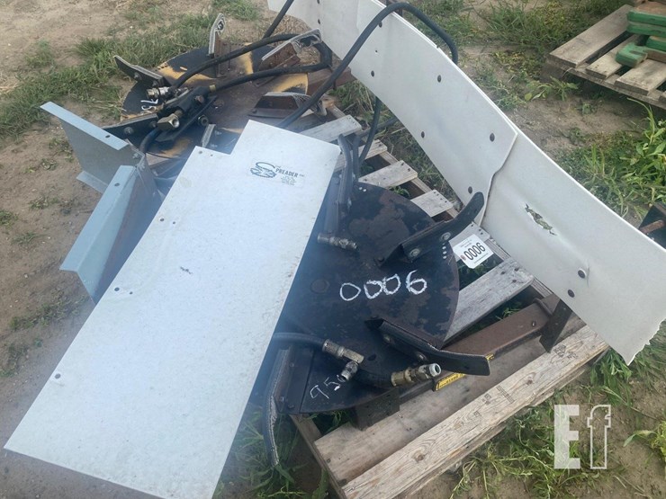 CHAFF SPREADER Lot 6, First Fall Consignment Auction, 9/22/2022, Gross Auction Co. Auction