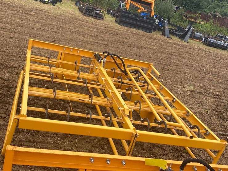 UNUSED SKIDSTEER HAY BALE GRAPPLE HOOK Lot 463, ATHENS FALL