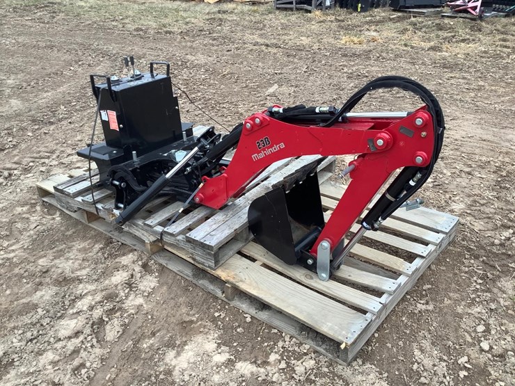 Mahindra 23B Backhoe Attachment Lot HB4389, Sep 14, 2022 Equipment