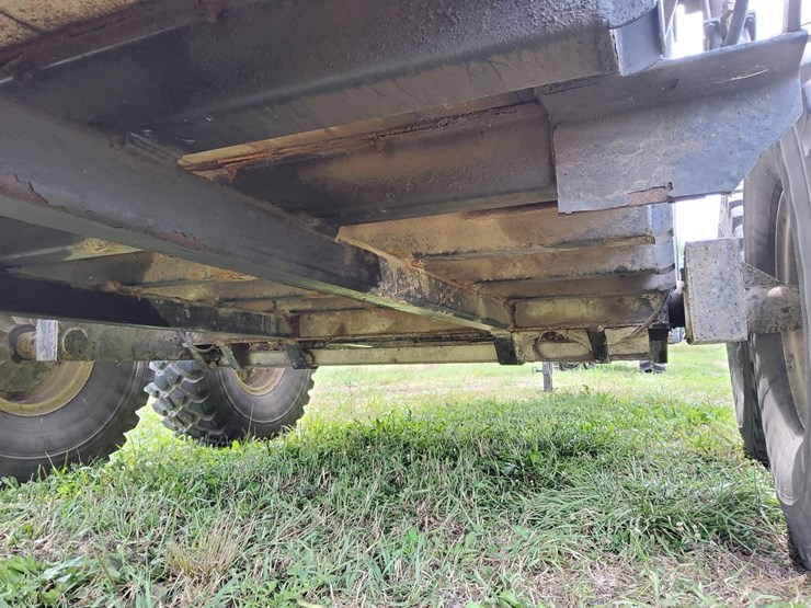 2013 Mills 850V T/A Power Spread Manure Spreader Lot GG2443, Sep 14