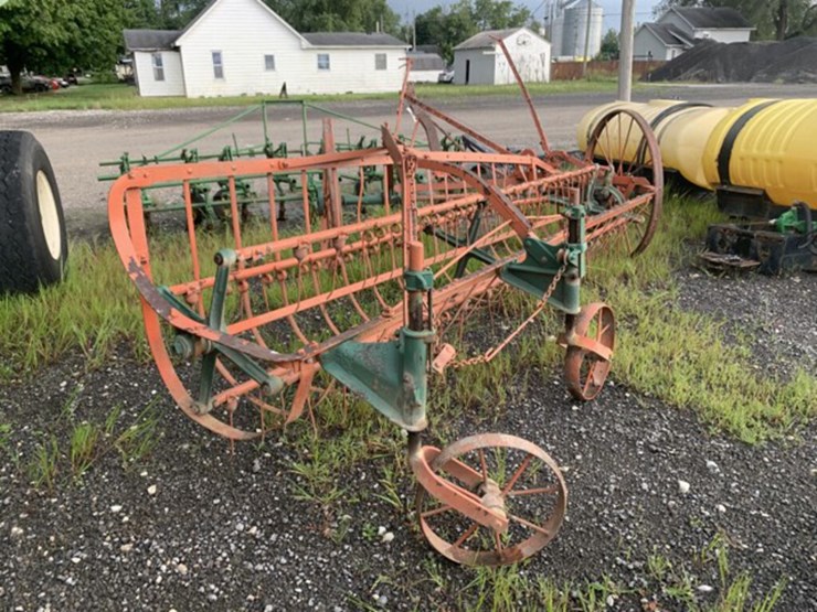 CASE HAY RAKE STEEL WHL Lot 11106, Mowrey Auction September 21st