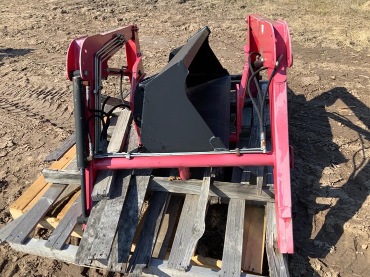 Mahindra ML106 Loader W/60" Bucket Lot HD3964, Sep 14, 2022