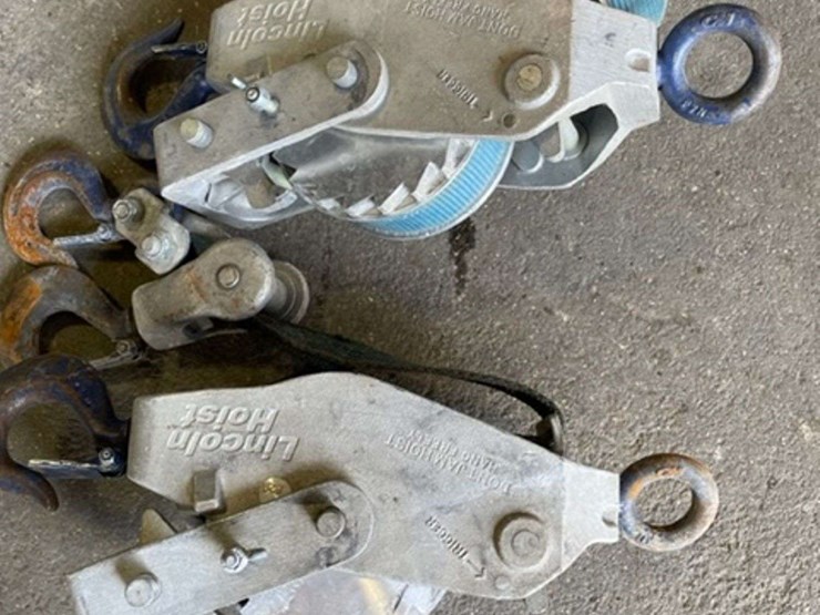 Pair of Lincoln Hoist Wratchet Hoist Lot 138, Farm and Ranch