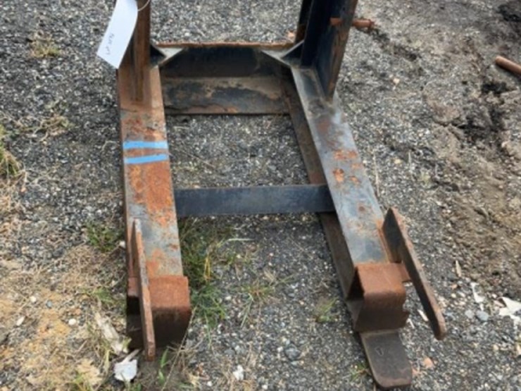 Snow plow truck mount - Lot #478, American Equipment Consignment Sale ...